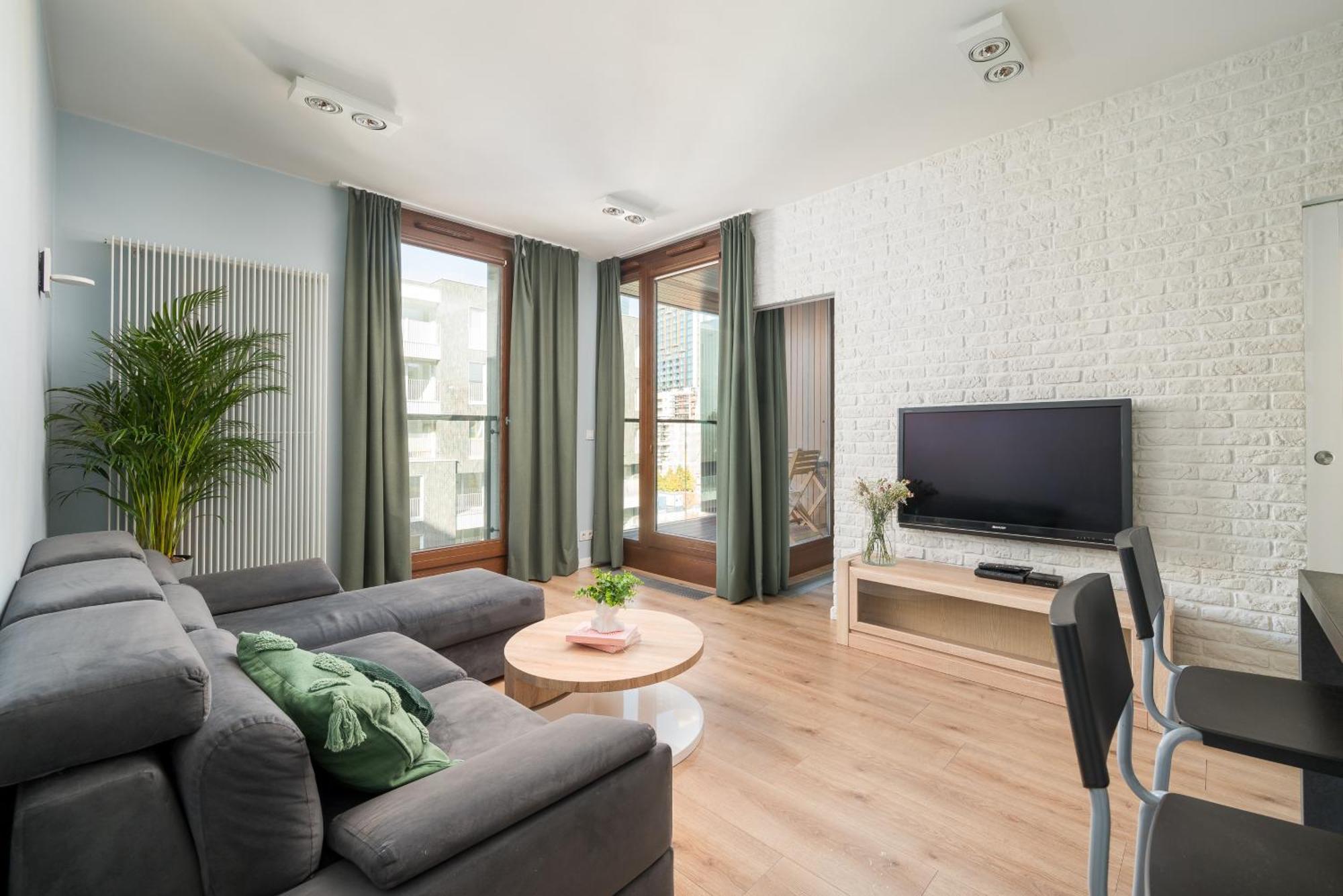 Apartament Center *