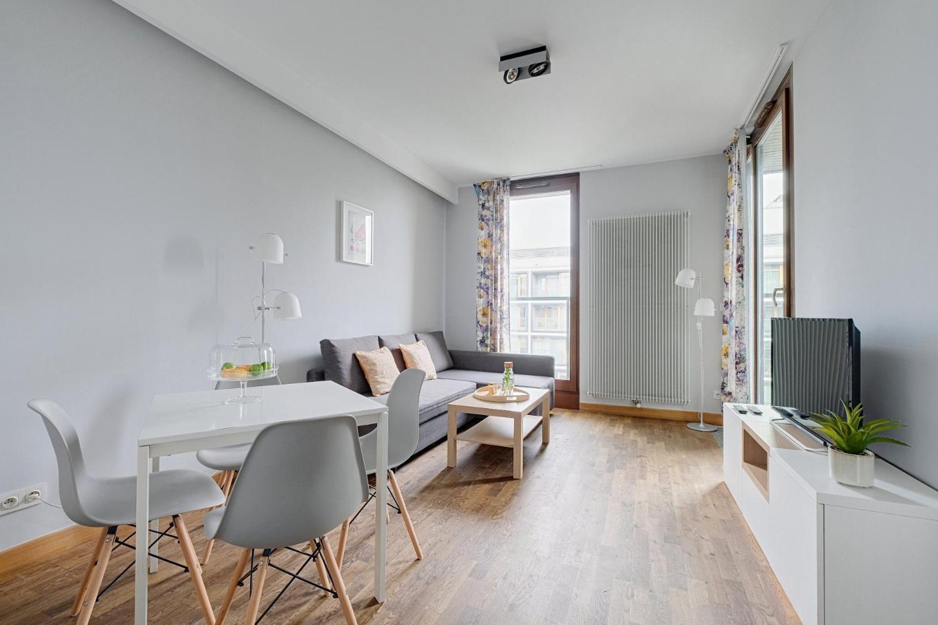 Apartament Center *